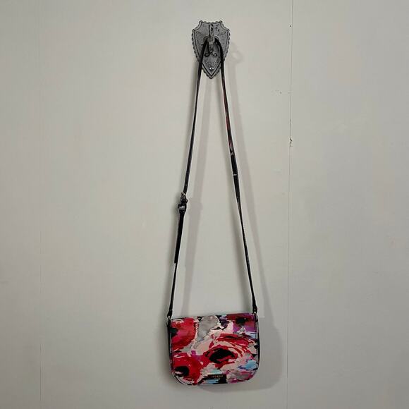 Kate Spade mini crossbody purse abstract AOP black pink luxury red cream casual - Picture 1 of 13